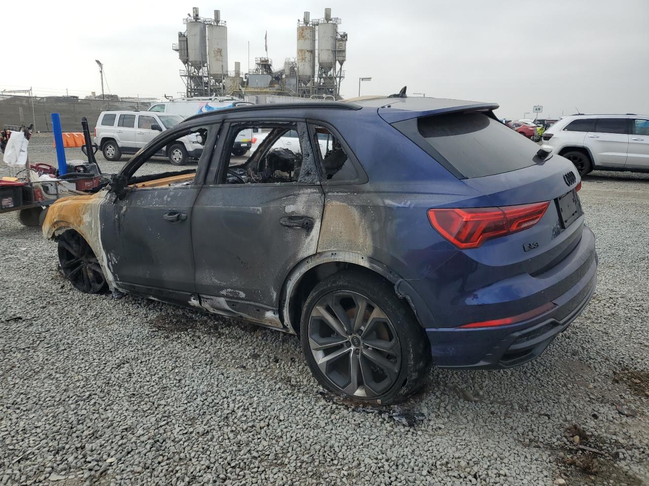 2022 Audi Q3 VIN WA1EECF33N1128321 photo 2