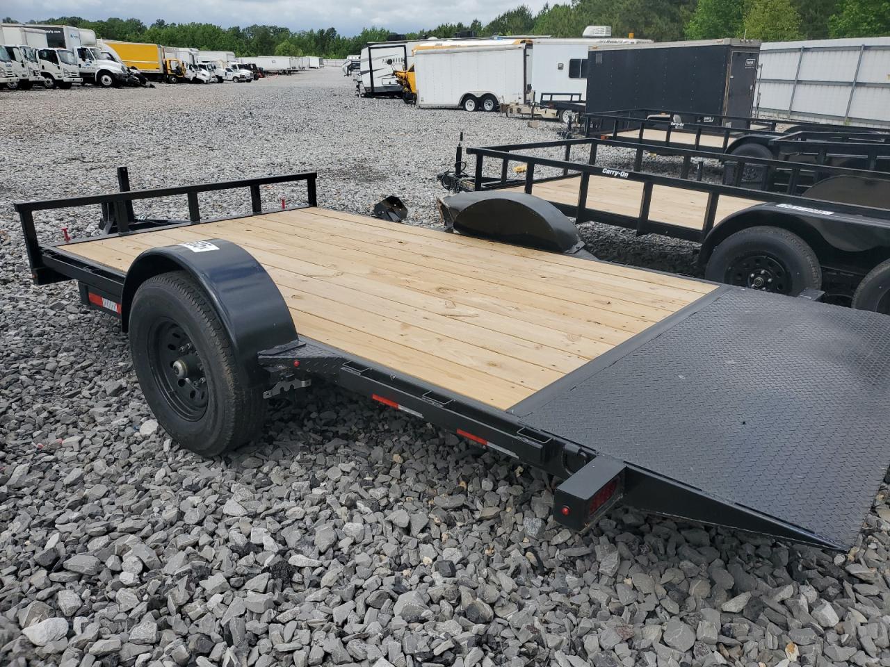 2025 INTERSTATE Trailers VIN 4RATU1412SC071757 photo 3