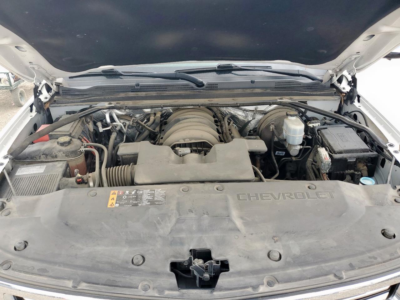 2018 Chevrolet Suburban VIN 1GNSCJKCXJR195462 photo 12