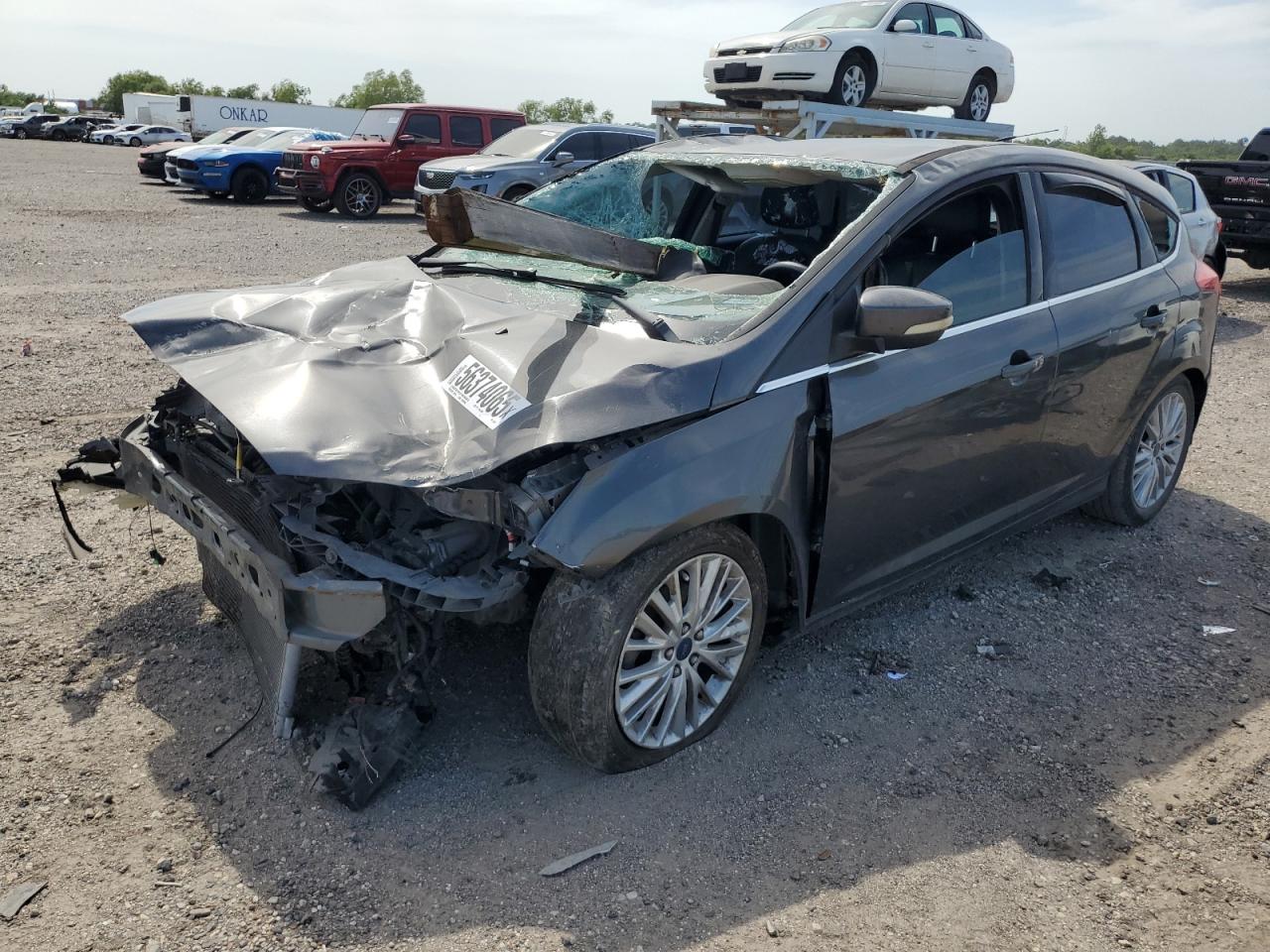 2015 Ford Focus VIN 1FADP3N29FL247460 photo 1
