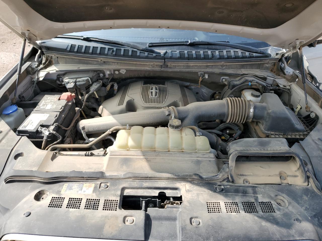 2020 Lincoln Navigator VIN 5LMJJ2LT0LEL04125 photo 11