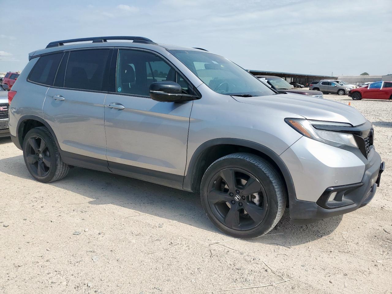 2021 Honda Passport VIN 5FNYF8H03MB017872 photo 4