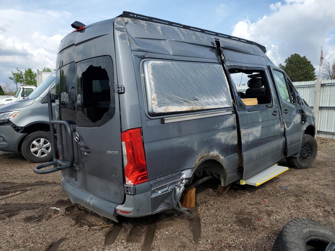 2022 Mercedes-Benz Sprinter VIN W1Y4EBVY8NT083532 photo 4