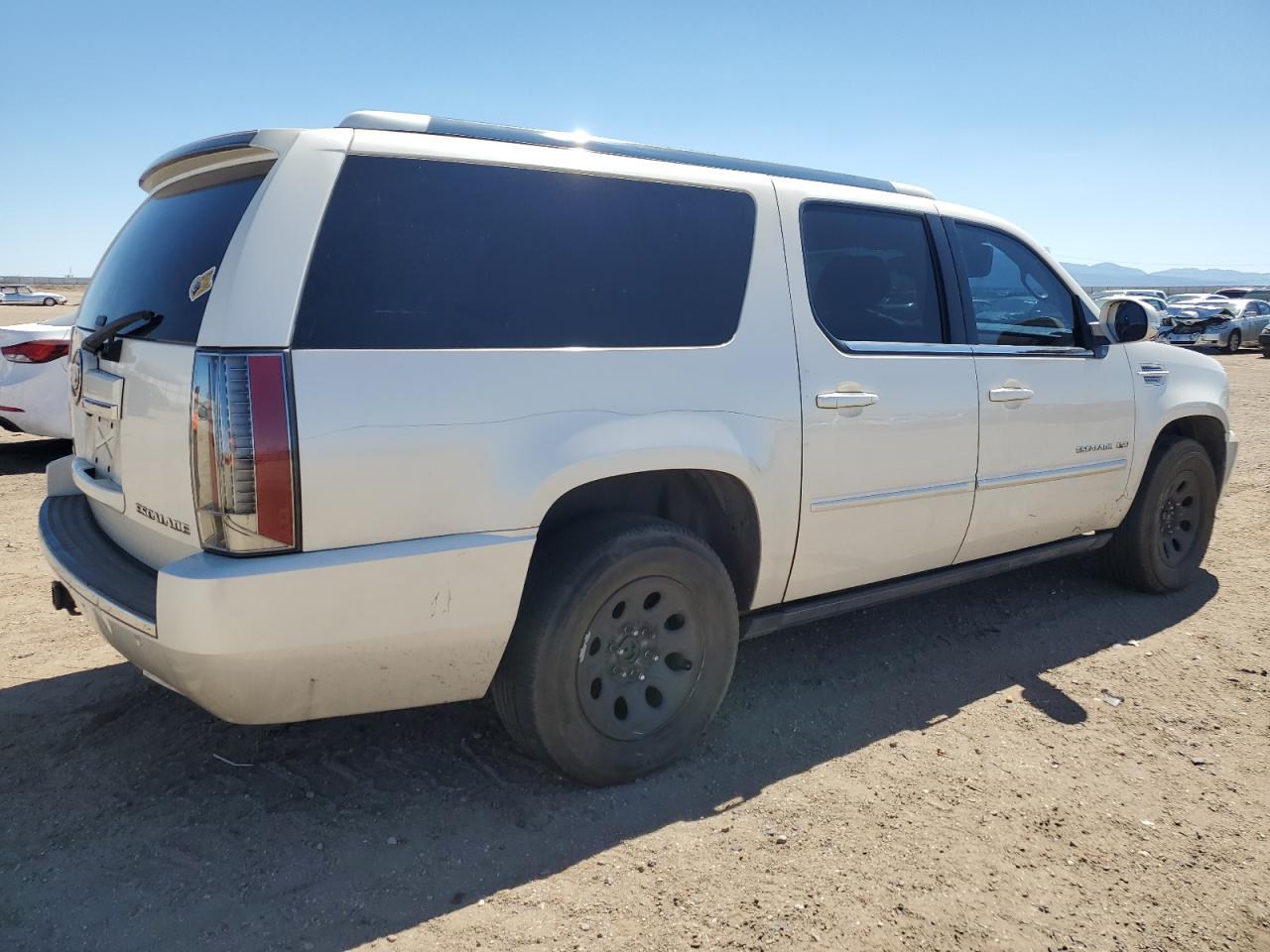 2012 Cadillac Escalade VIN 1GYS4JEF4CR317922 photo 3