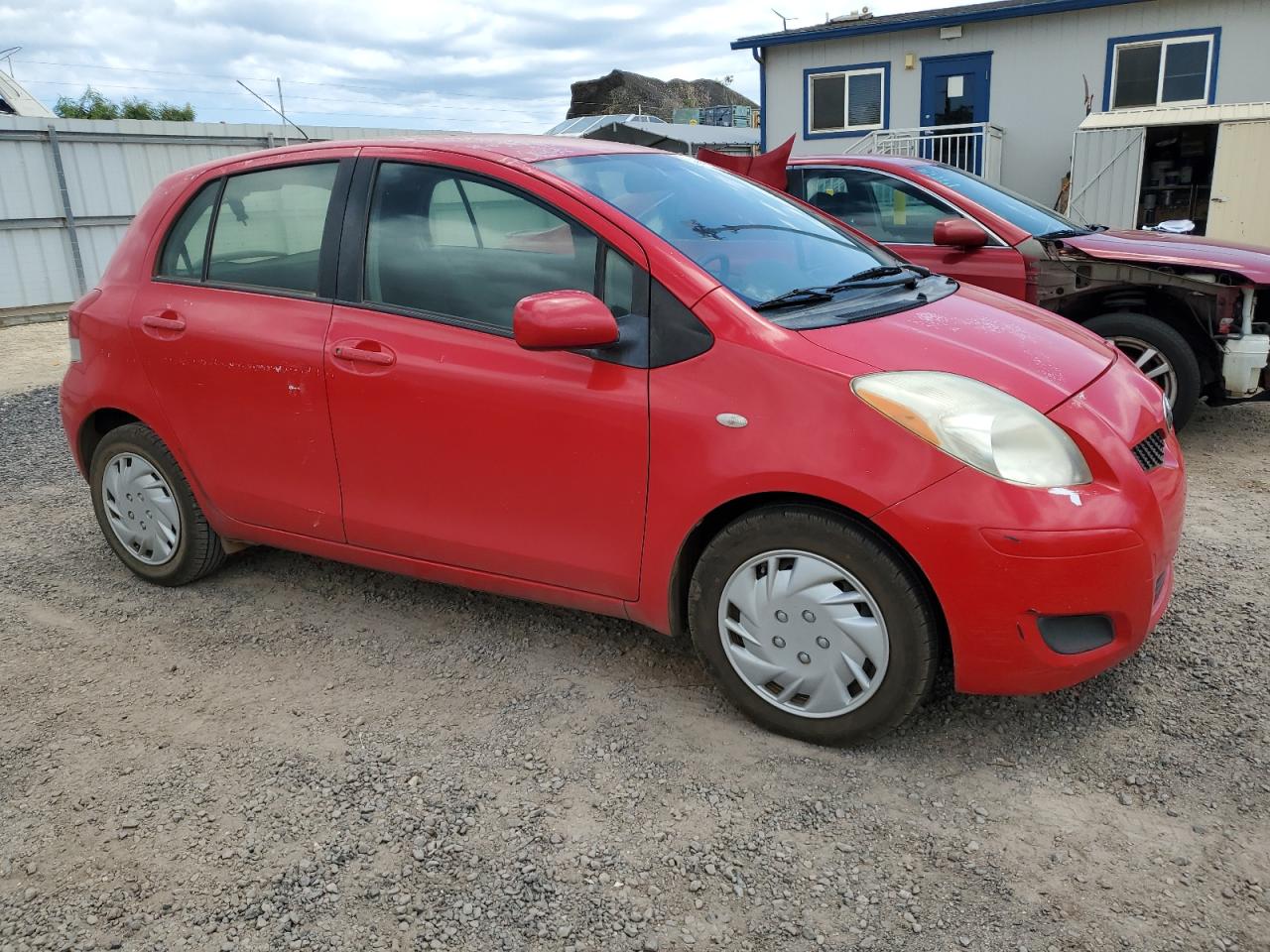 2011 Toyota Yaris VIN JTDKT4K34B5326646 photo 4