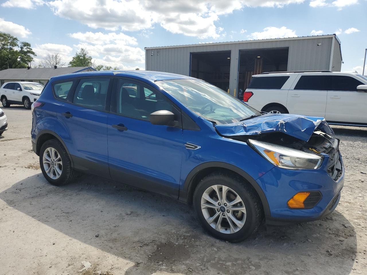 2017 Ford Escape s VIN 1FMCU0F7XHUC60055 photo 4