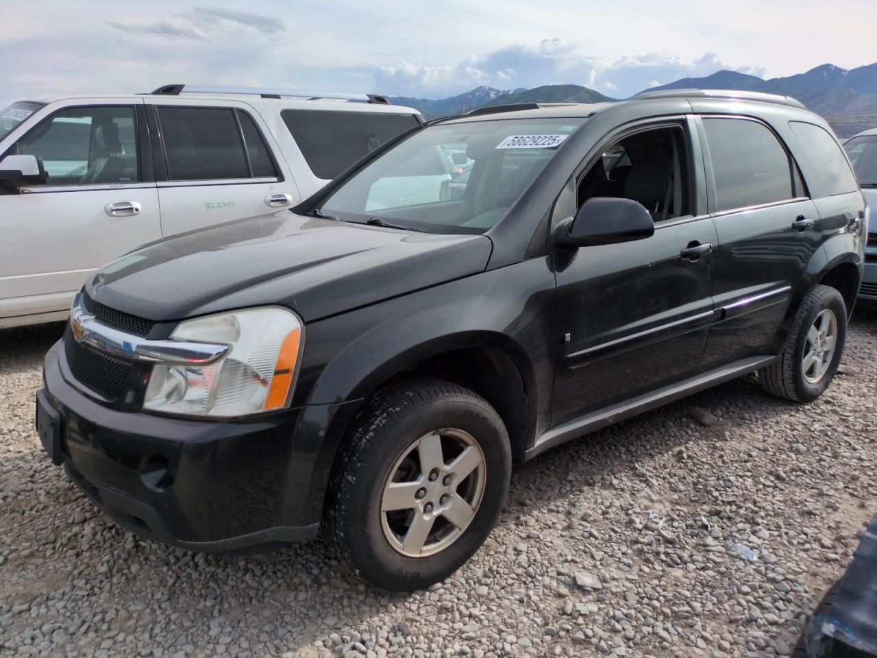 2008 Chevrolet Equinox VIN 2CNDL43F586073718 photo 1