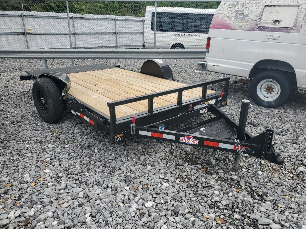 2025 INTERSTATE Trailers VIN 4RATU1412SC071757 photo 1