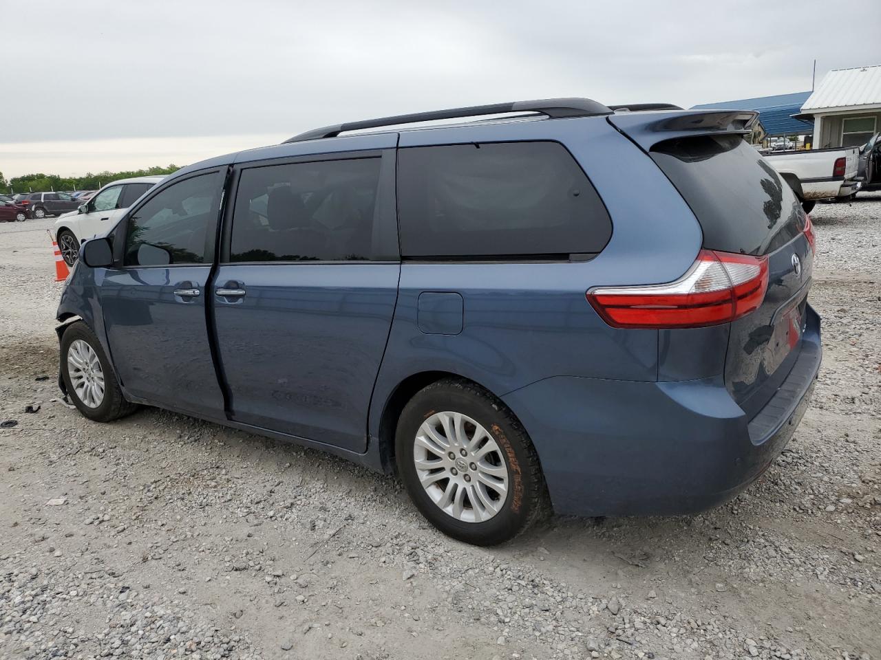 2015 Toyota All models VIN 5TDYK3DC8FS588044 photo 2