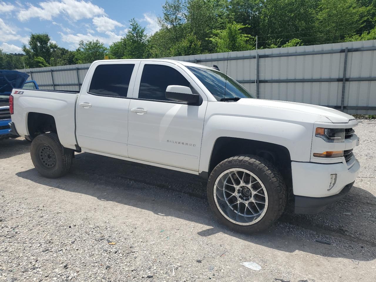 2018 CHEVROLET Silverado VIN 3GCUKREC0JG123104 photo 4