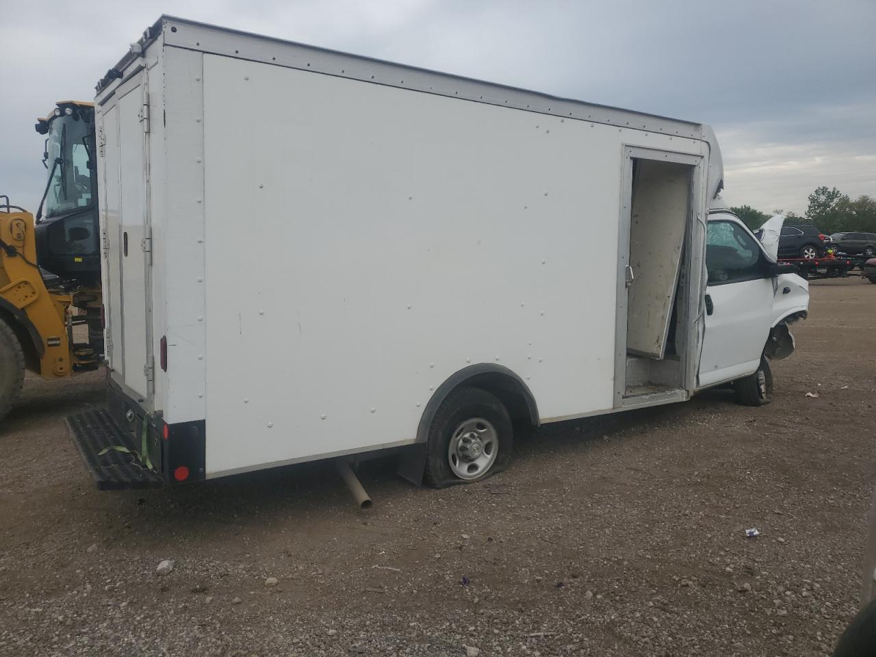 2021 CHEV Express VIN 1GB0GSF79M1239899 photo 3