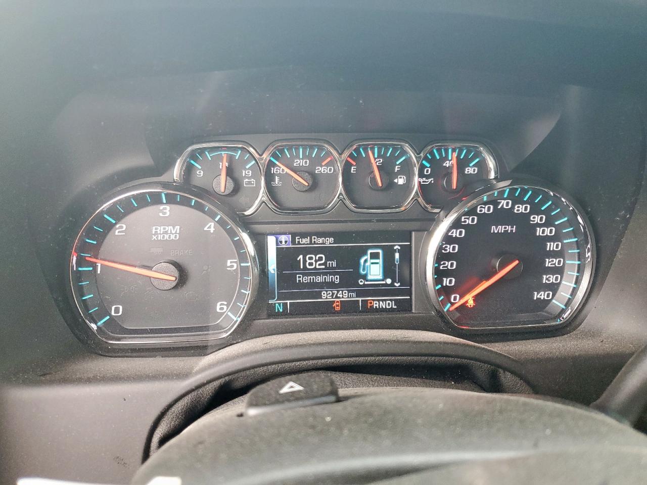 2018 Chevrolet Suburban VIN 1GNSCJKCXJR195462 photo 9