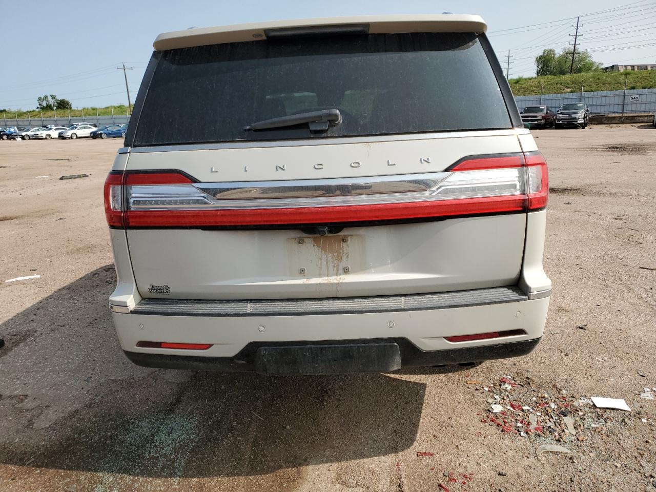 2020 Lincoln Navigator VIN 5LMJJ2LT0LEL04125 photo 6