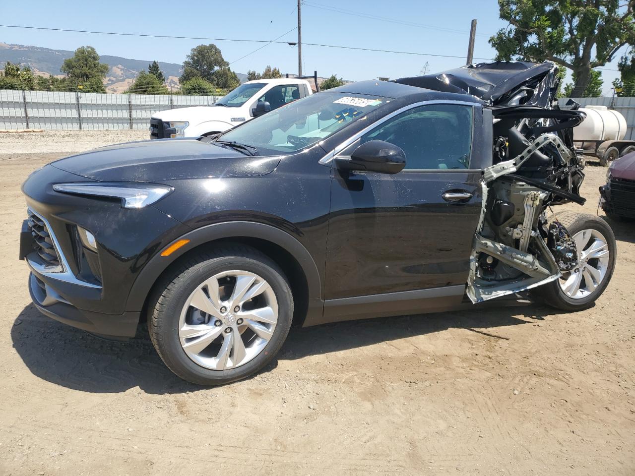 2025 BUICK Encore VIN KL4AMBSL8SB185945 photo 1