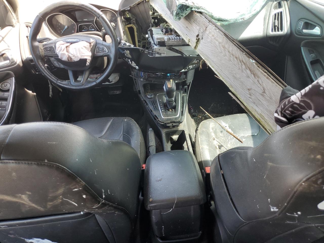 2015 Ford Focus VIN 1FADP3N29FL247460 photo 8