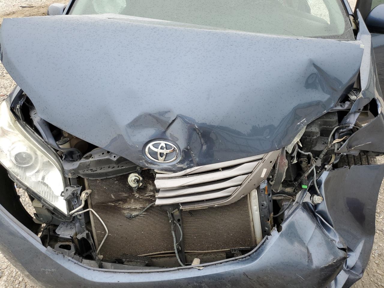 2015 Toyota All models VIN 5TDYK3DC8FS588044 photo 12