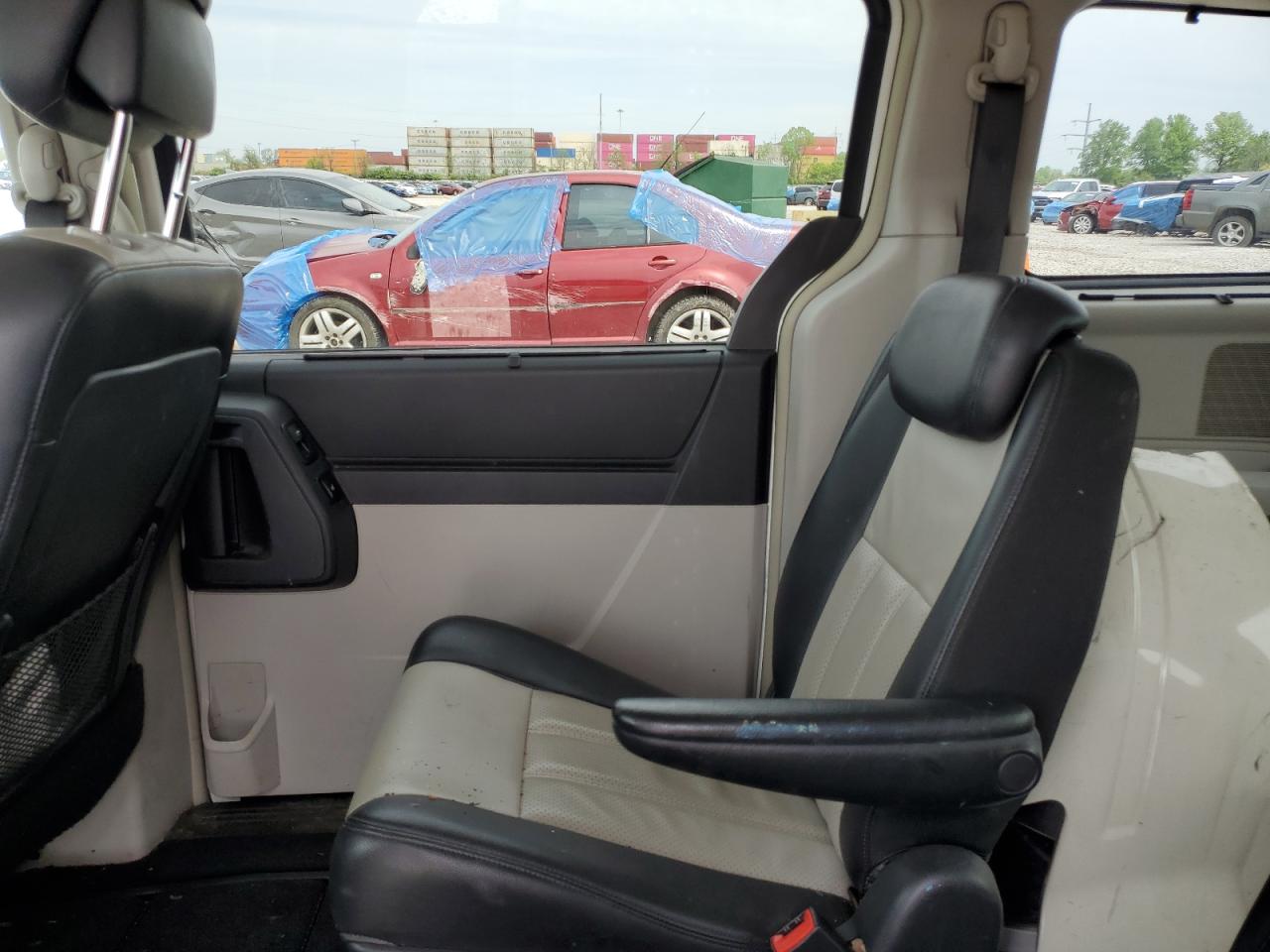 2010 Chrysler Minivan VIN 2A4RR8DX4AR366709 photo 11