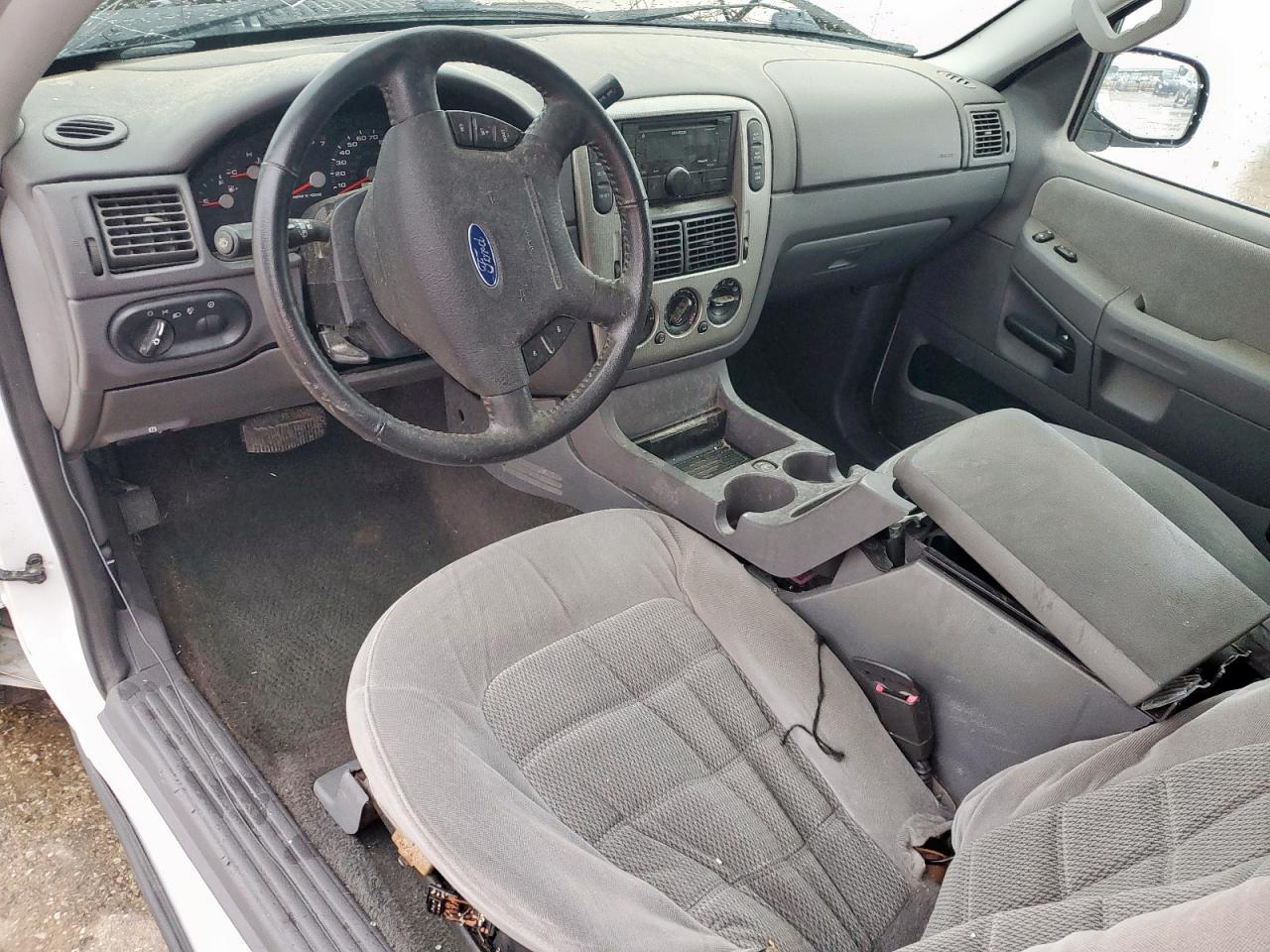 2005 Ford Explorer VIN 1FMZU73K55UB25542 photo 8