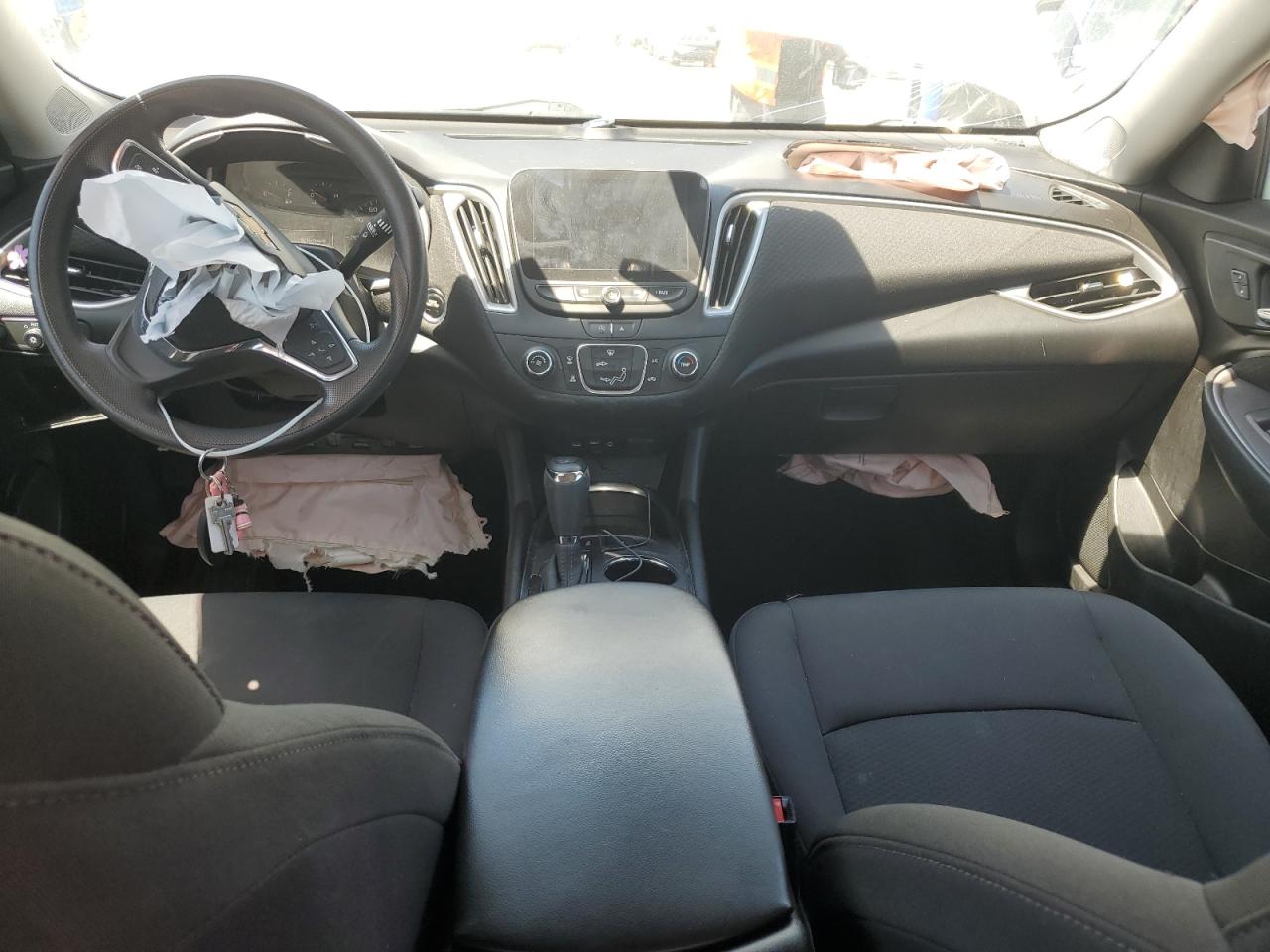 2020 CHEV Malibu VIN 1G1ZC5ST5LF146102 photo 8