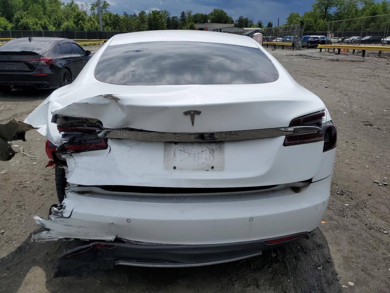 2014 Tesla Model s VIN 5YJSA1H16EFP44977 photo 6