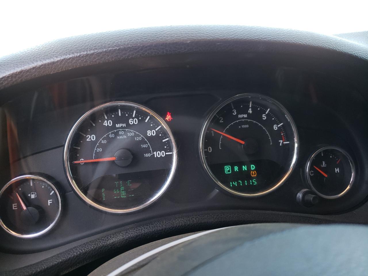 2013 Jeep Wrangler / VIN 1C4BJWDGXDL535003 photo 9
