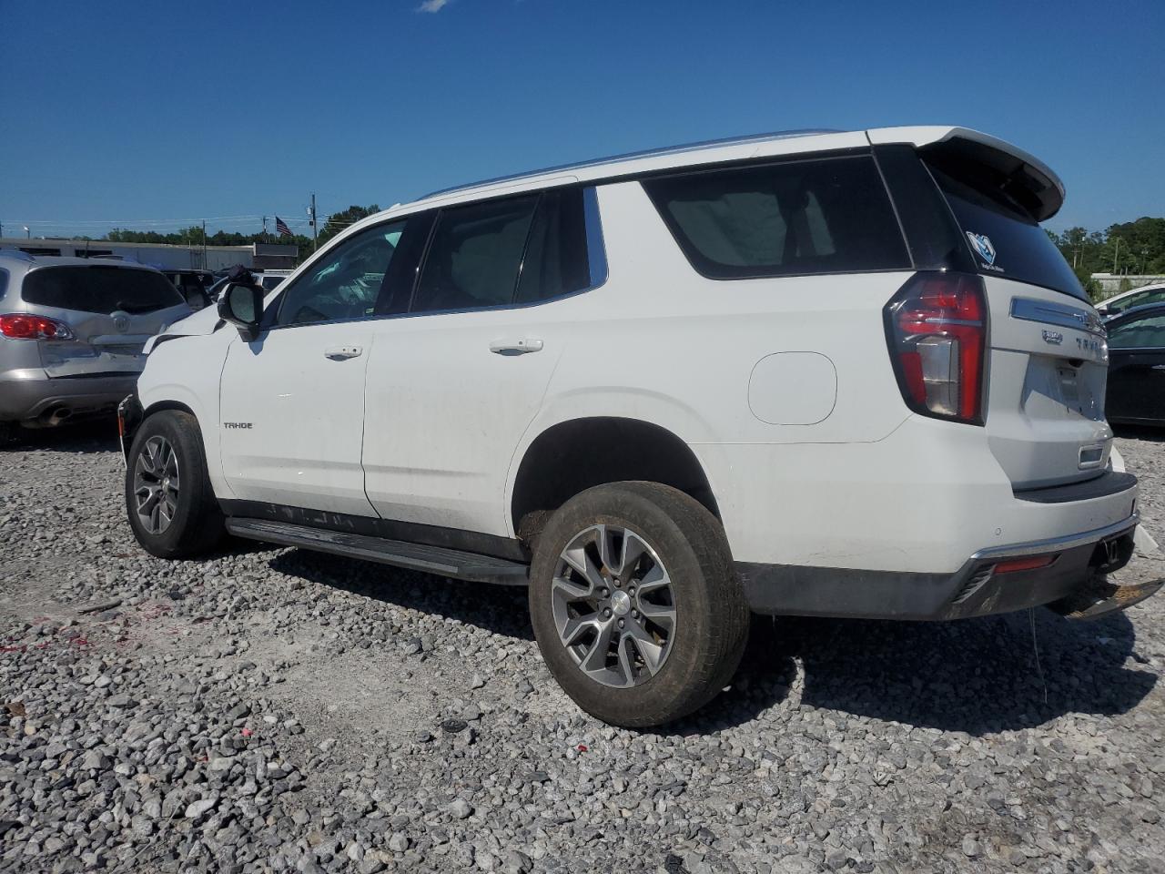 2022 CHEV Tahoe VIN 1GNSCNKDXNR365244 photo 2