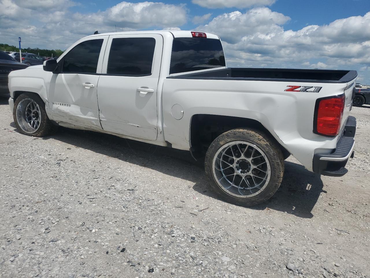 2018 CHEVROLET Silverado VIN 3GCUKREC0JG123104 photo 2