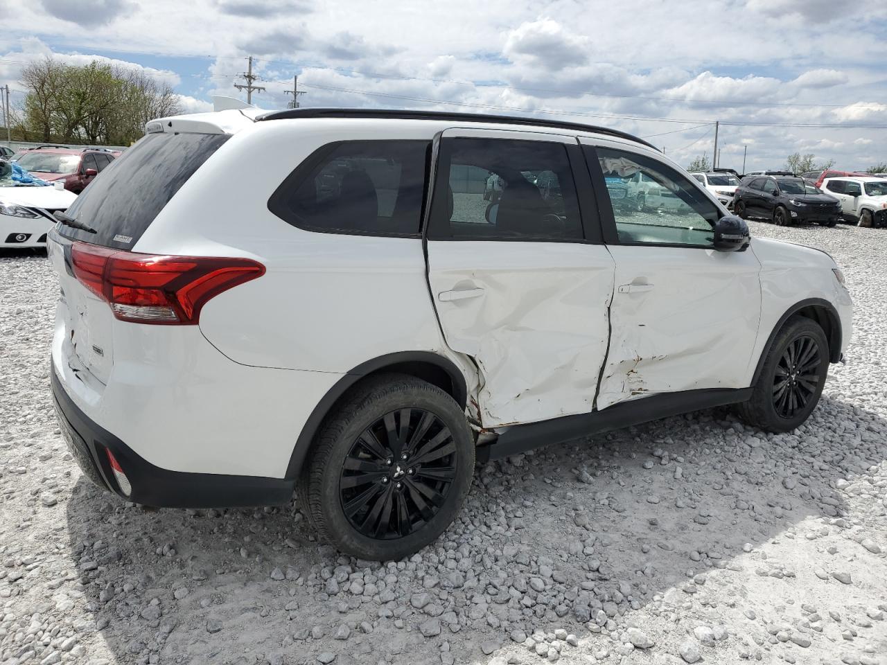 2020 Mitsubishi Outlander VIN JA4AZ3A39LZ017782 photo 3