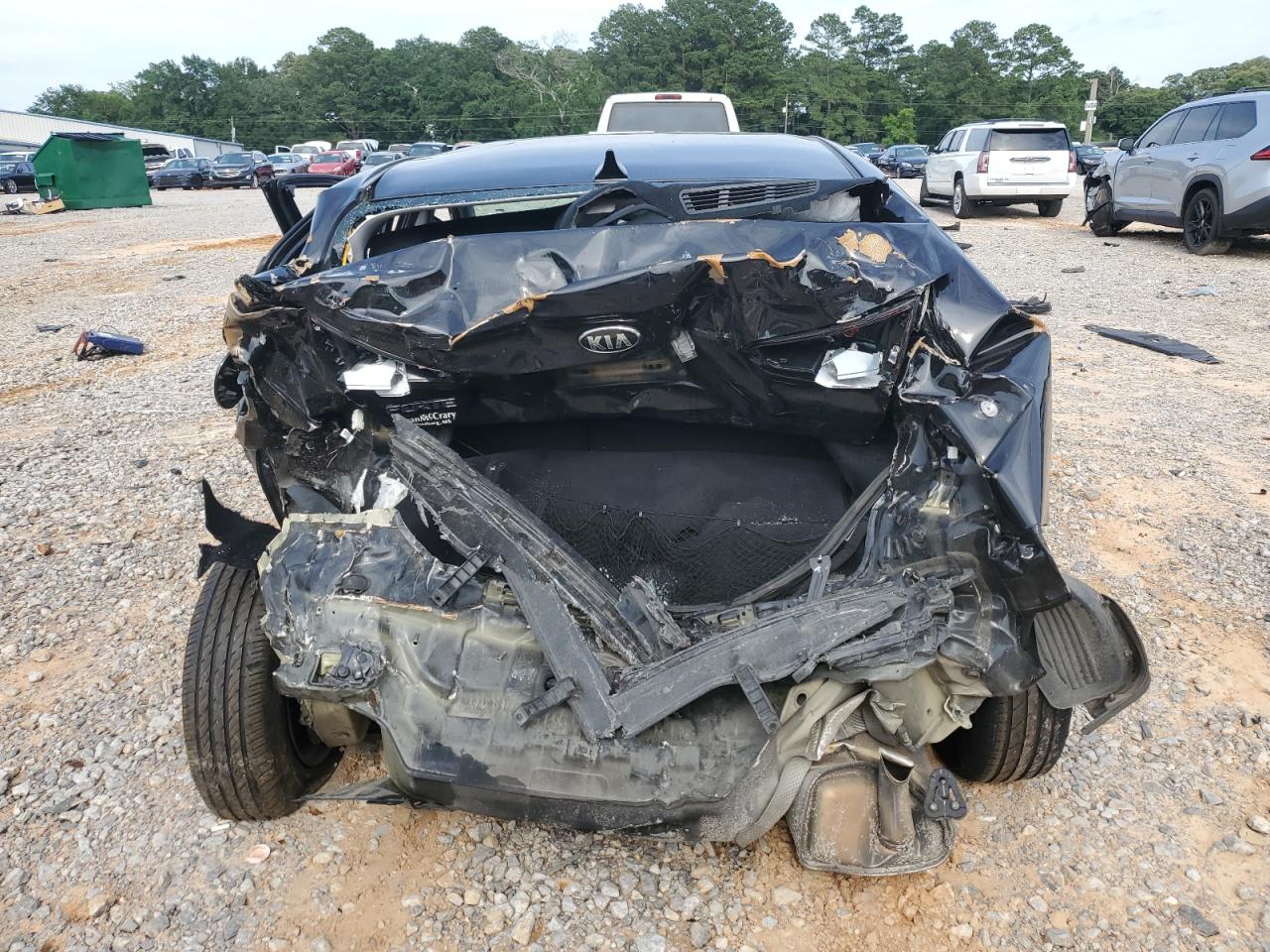 2017 Kia Forte VIN 3KPFK4A72HE069377 photo 6