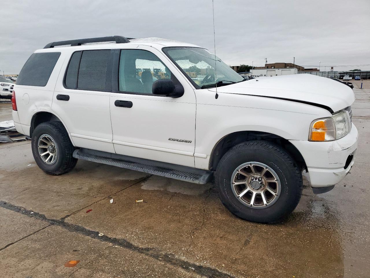 2005 Ford Explorer VIN 1FMZU73K55UB25542 photo 4