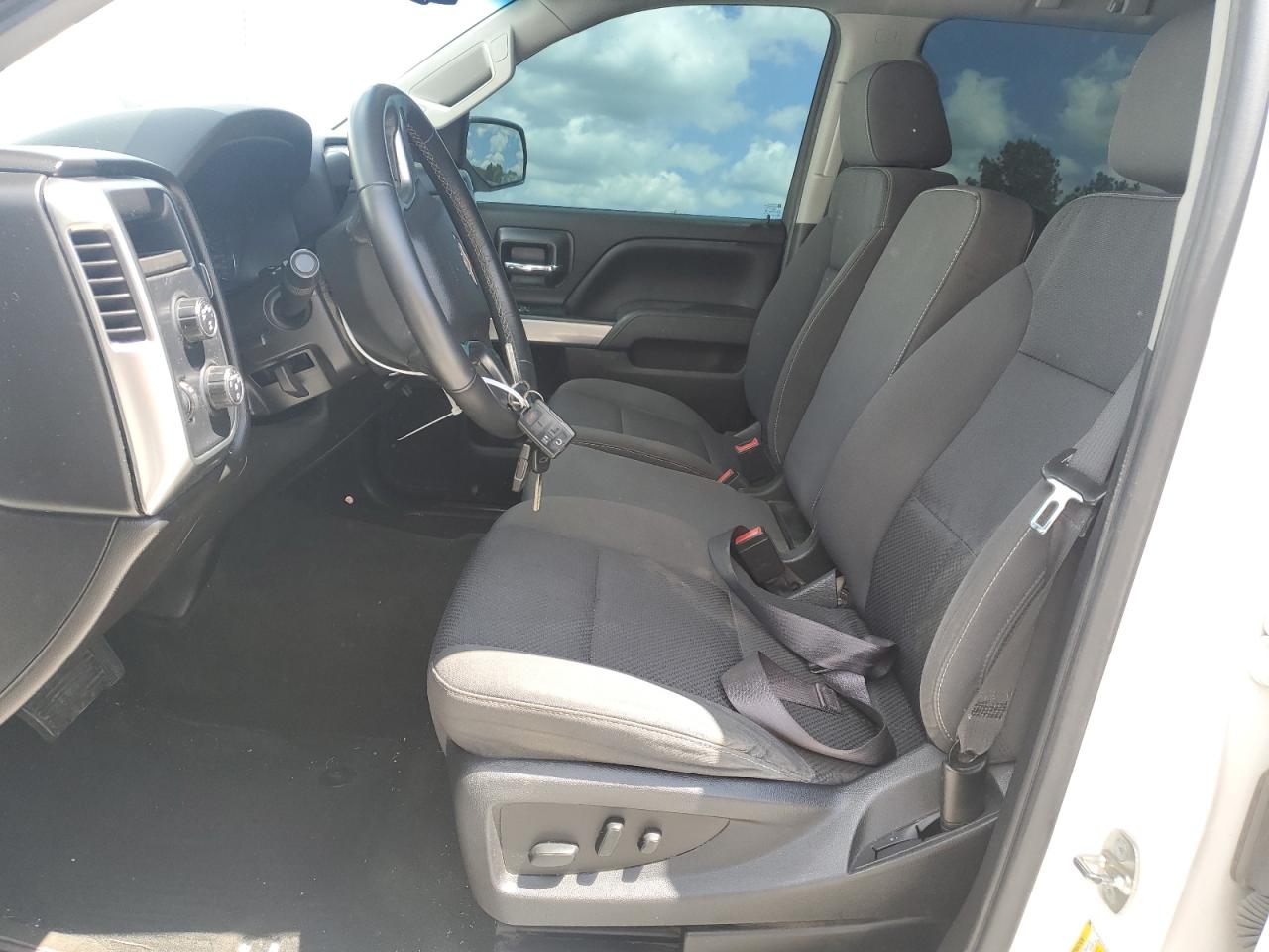 2018 CHEVROLET Silverado VIN 3GCUKREC0JG123104 photo 7