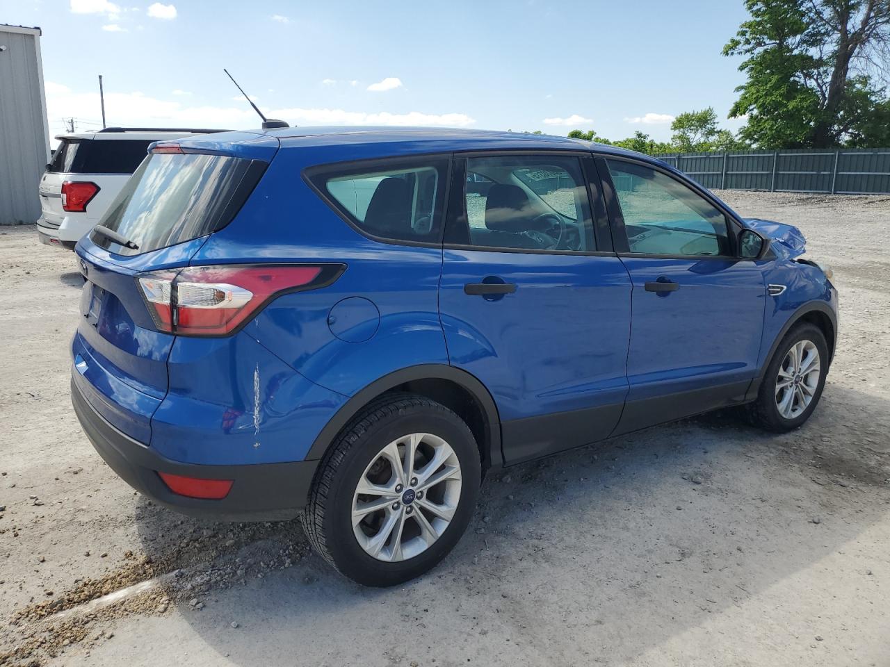 2017 Ford Escape s VIN 1FMCU0F7XHUC60055 photo 3