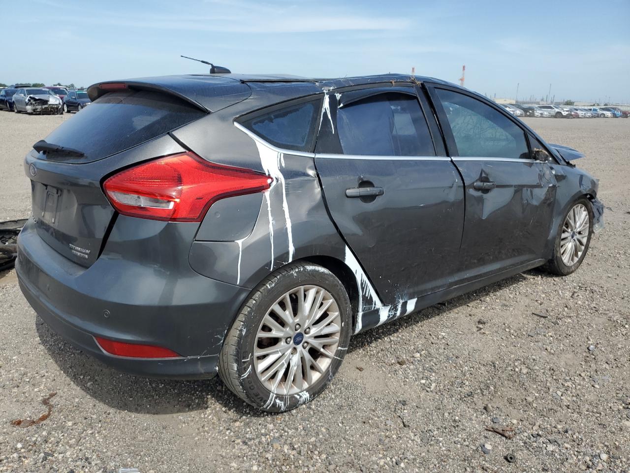 2015 Ford Focus VIN 1FADP3N29FL247460 photo 3