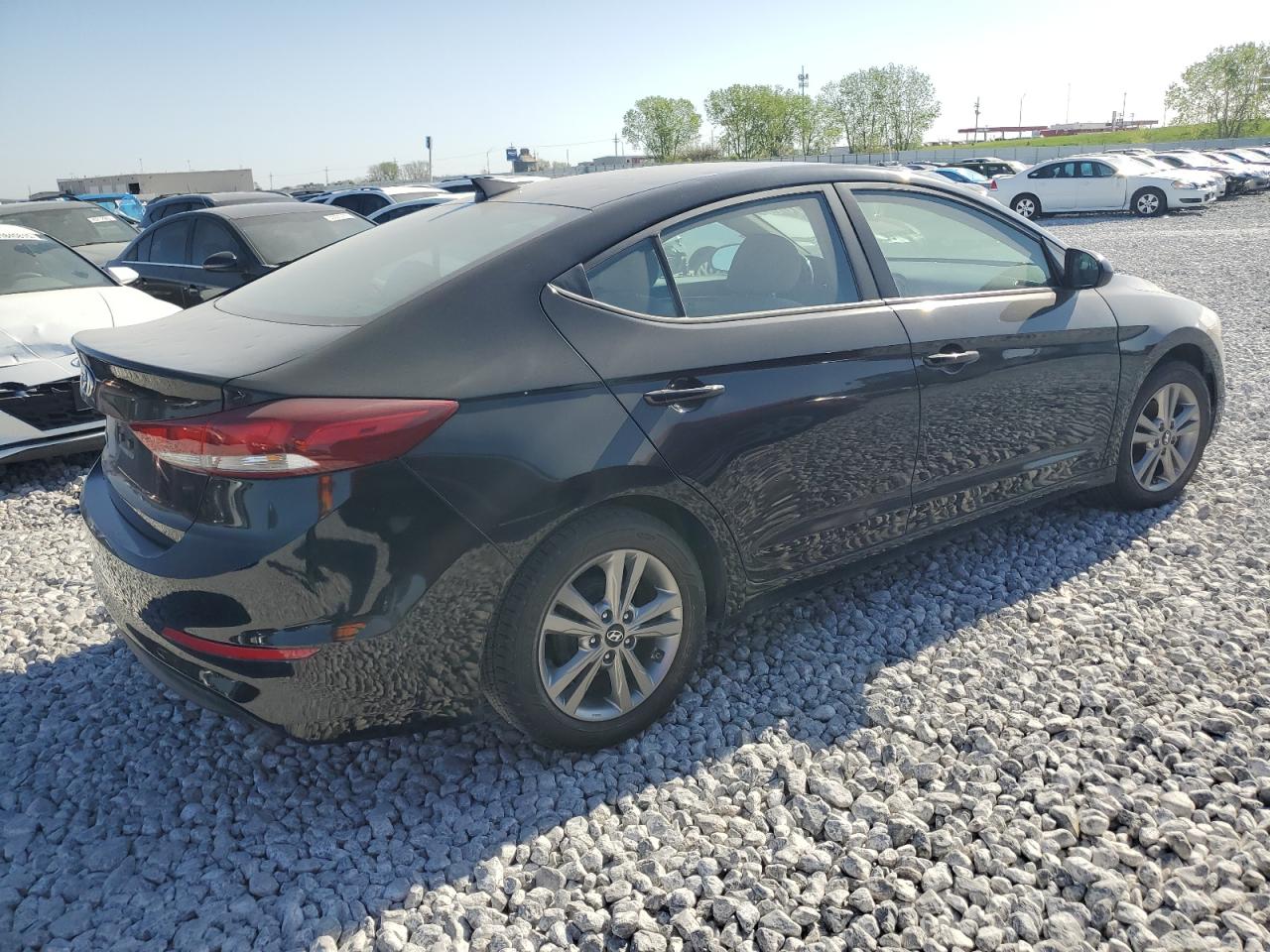 2017 Hyundai Elantra se VIN KMHD84LF1HU321028 photo 3
