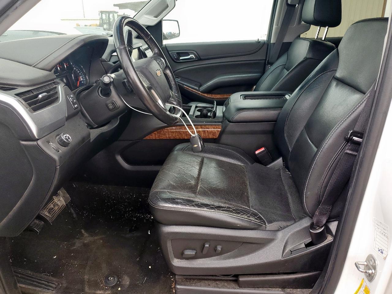 2018 Chevrolet Suburban VIN 1GNSCJKCXJR195462 photo 7