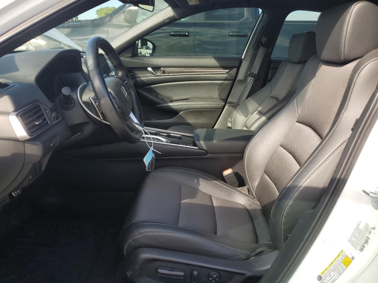2022 Honda Accord VIN 1HGCV2F37NA003847 photo 7