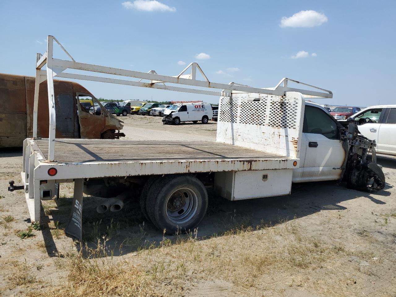 2017 Ford F350 VIN 1FDRF3GT3HEB38035 photo 3