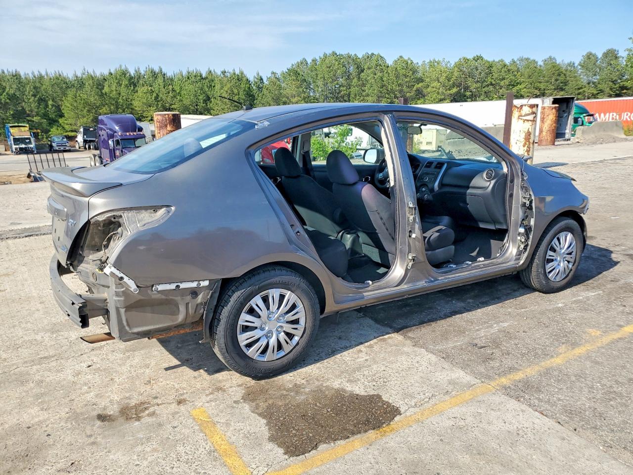 2013 Nissan Versa VIN 3N1CN7AP3DL888953 photo 3