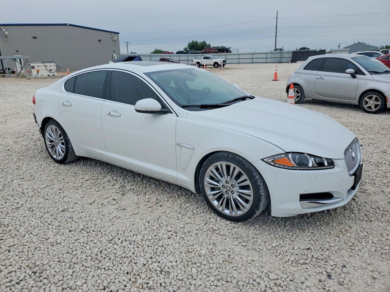 2013 Jaguar Xf VIN SAJWA0E75D8S68192 photo 4