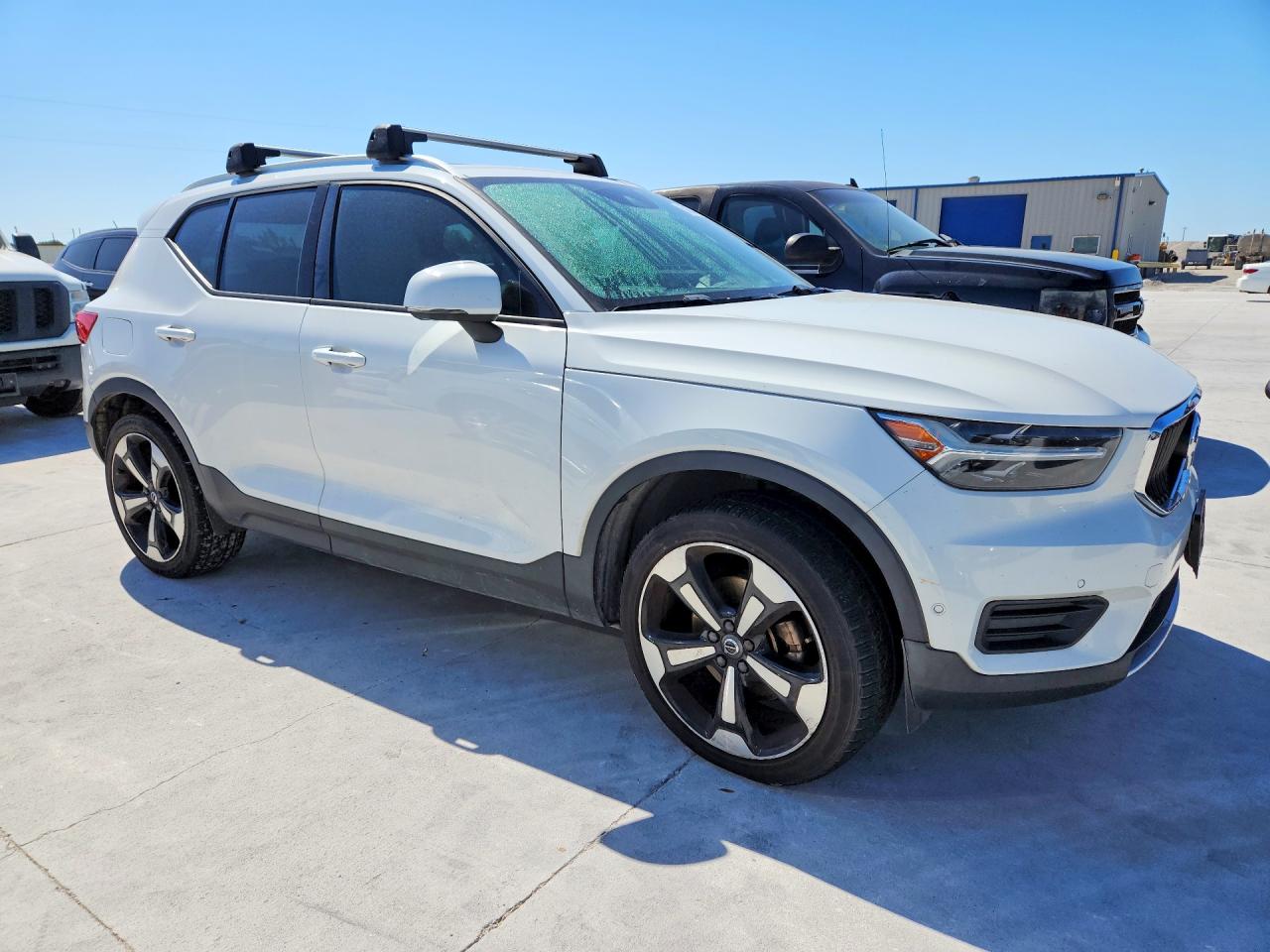 2019 Volvo Xc40 VIN YV4162XZ8K2014946 photo 4