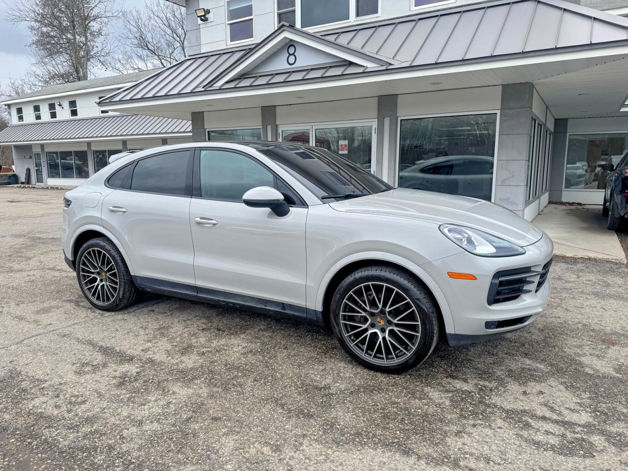 2021 Porsche Cayenne VIN WP1BA2AY1MDA41241 photo 1