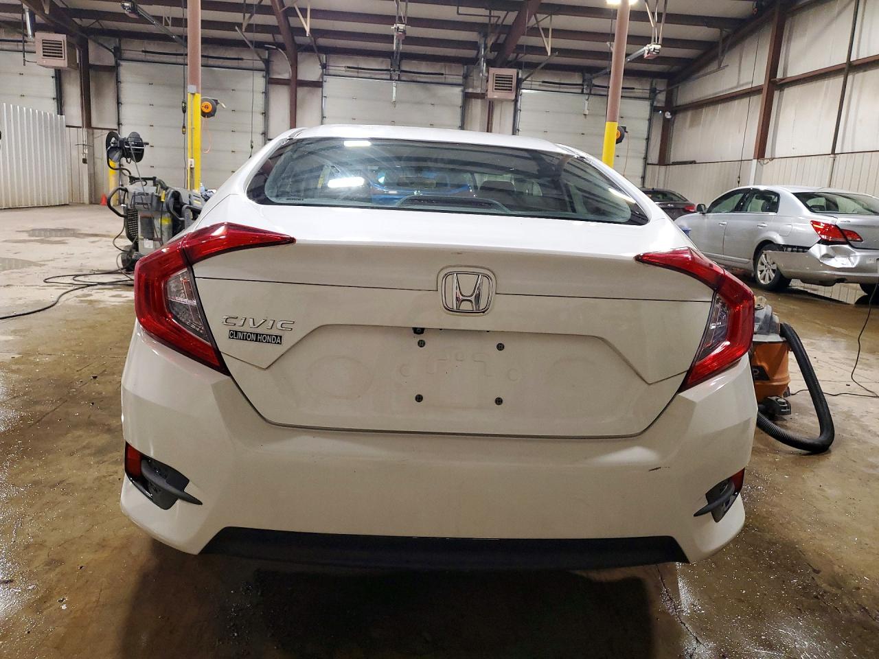 2017 Honda Civic VIN 2HGFC2F59HH550449 photo 6