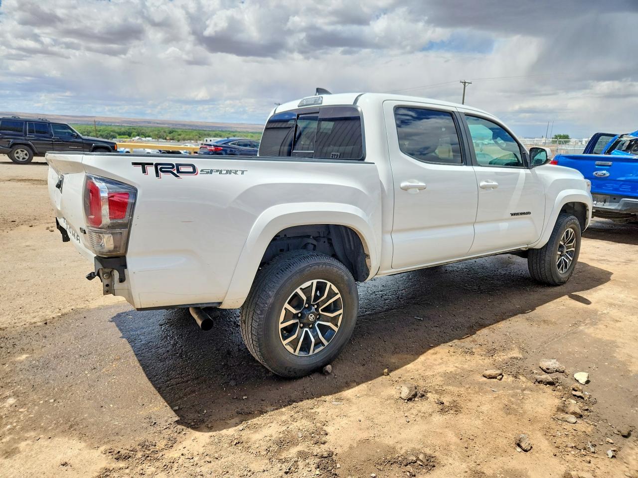 2022 Toyota Tacoma VIN 3TMAZ5CN7NM160251 photo 3