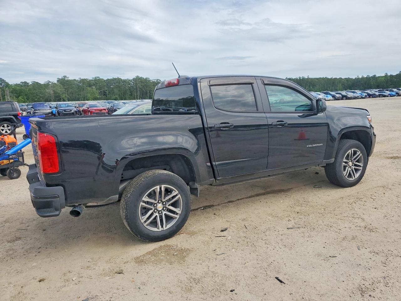 2021 Chevrolet Colorado VIN 1GCGSBEN0M1244028 photo 3