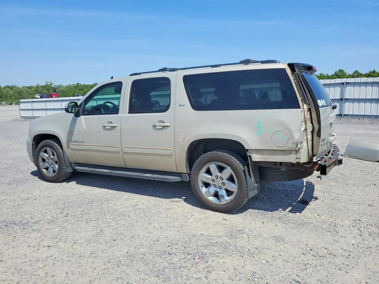 2009 GMC Yukon VIN 1GKFK36329R237318 photo 2
