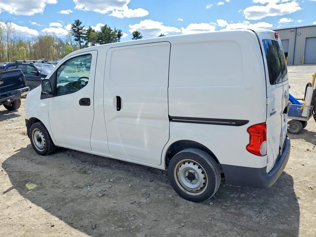 2018 Nissan Nv200 s VIN 3N6CM0KN5JK701375 photo 2