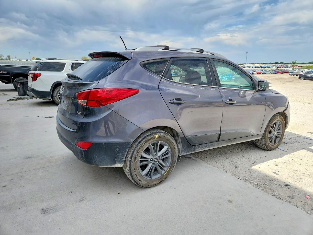 2015 Hyundai Tucson VIN KM8JUCAG4FU045347 photo 3