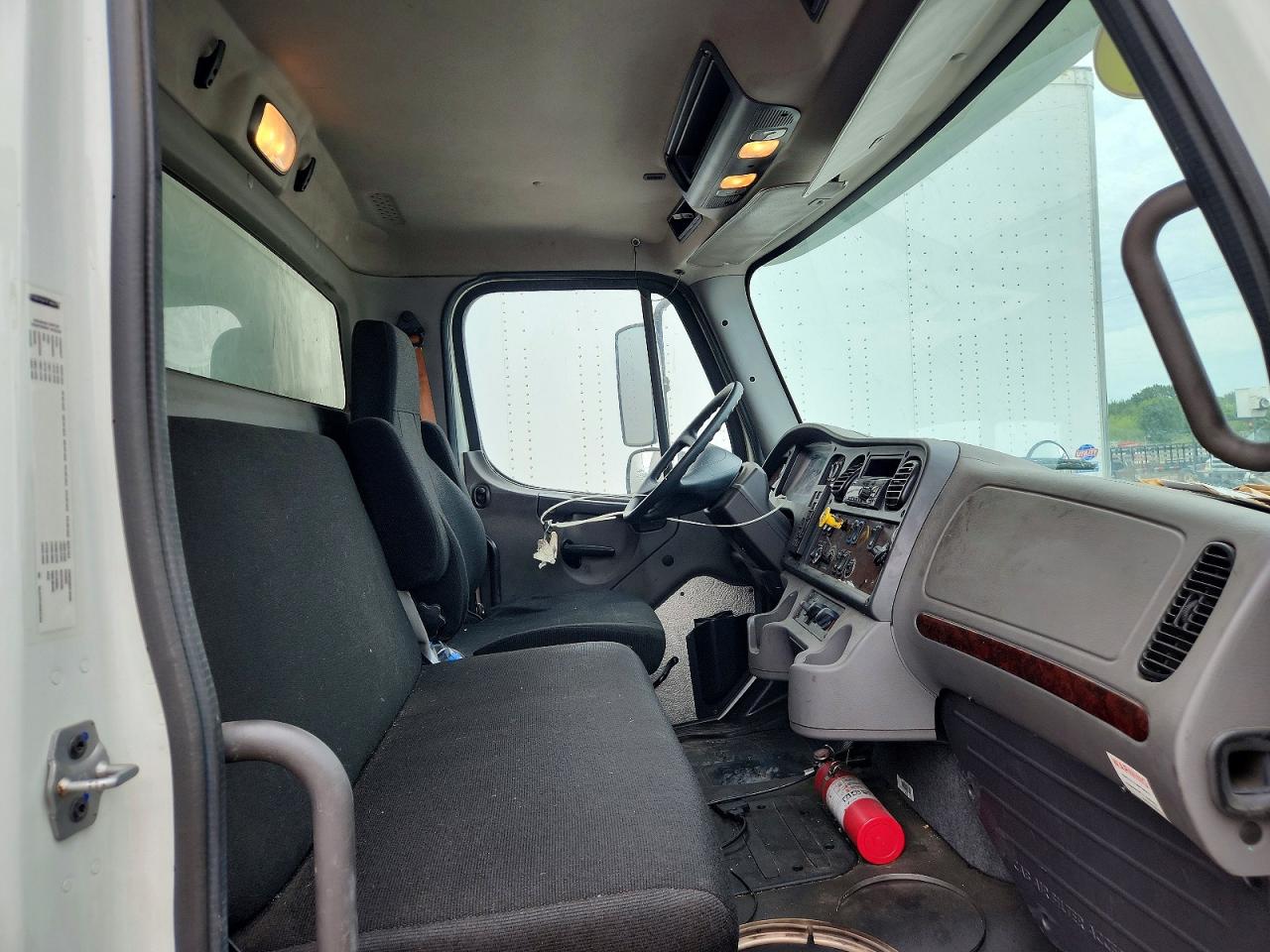 2019 FREIGHTLINER All other VIN 3ALACXFC2KDKG1954 photo 11