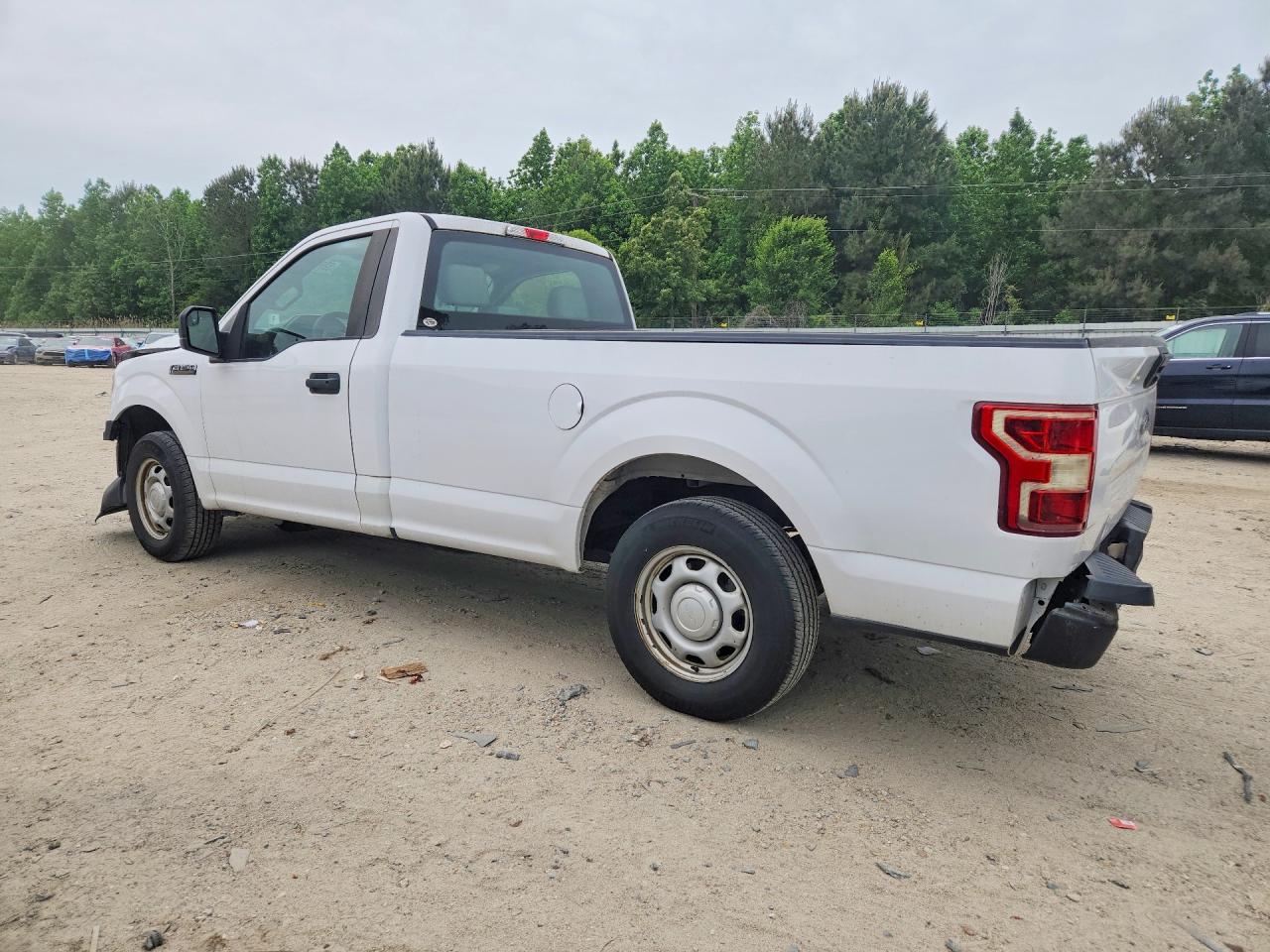 2018 Ford F150 VIN 1FTMF1CB5JKC60872 photo 2