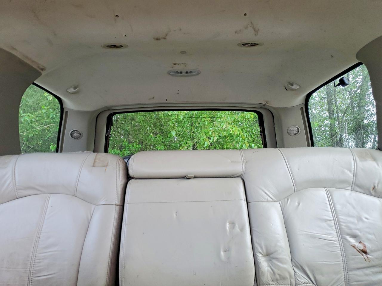 2001 Chevrolet Tahoe VIN 1GNEK13TX1J234855 photo 10